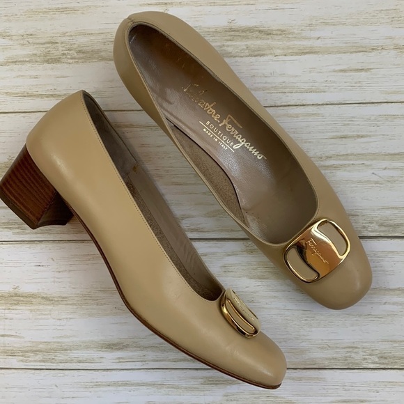 Salvatore Ferragamo Classic Taupe Pumps - Picture 1 of 12
